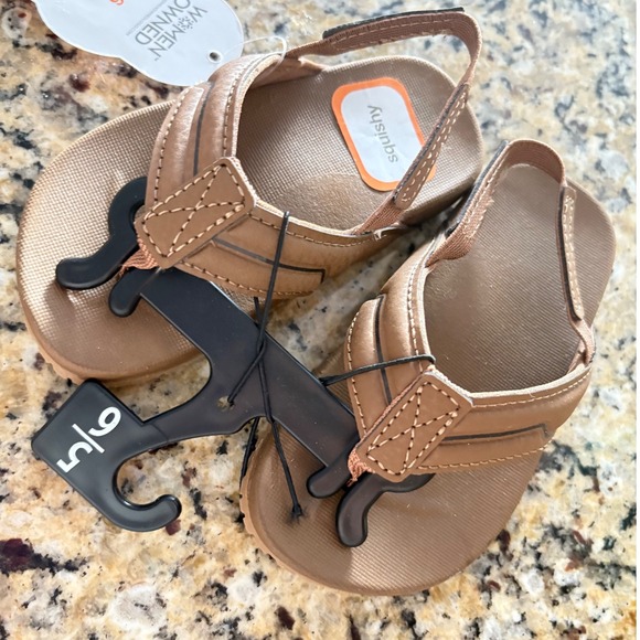Wonder Nation Boys Casual Brown Thong Sandals Size 5-6 Toddler NWT - Picture 3 of 6